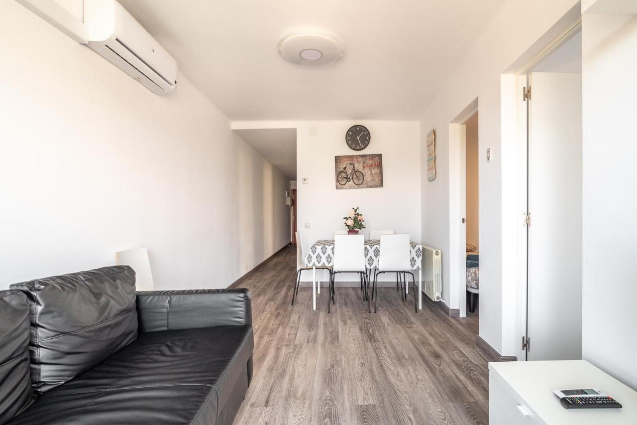 Lovely Apartment Barca 2 Sant Adria de Besos Buitenkant foto