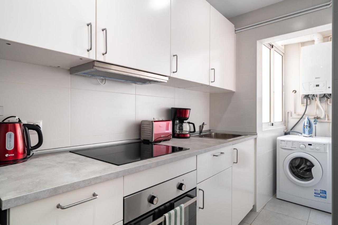 Lovely Apartment Barca 2 Sant Adria de Besos Buitenkant foto